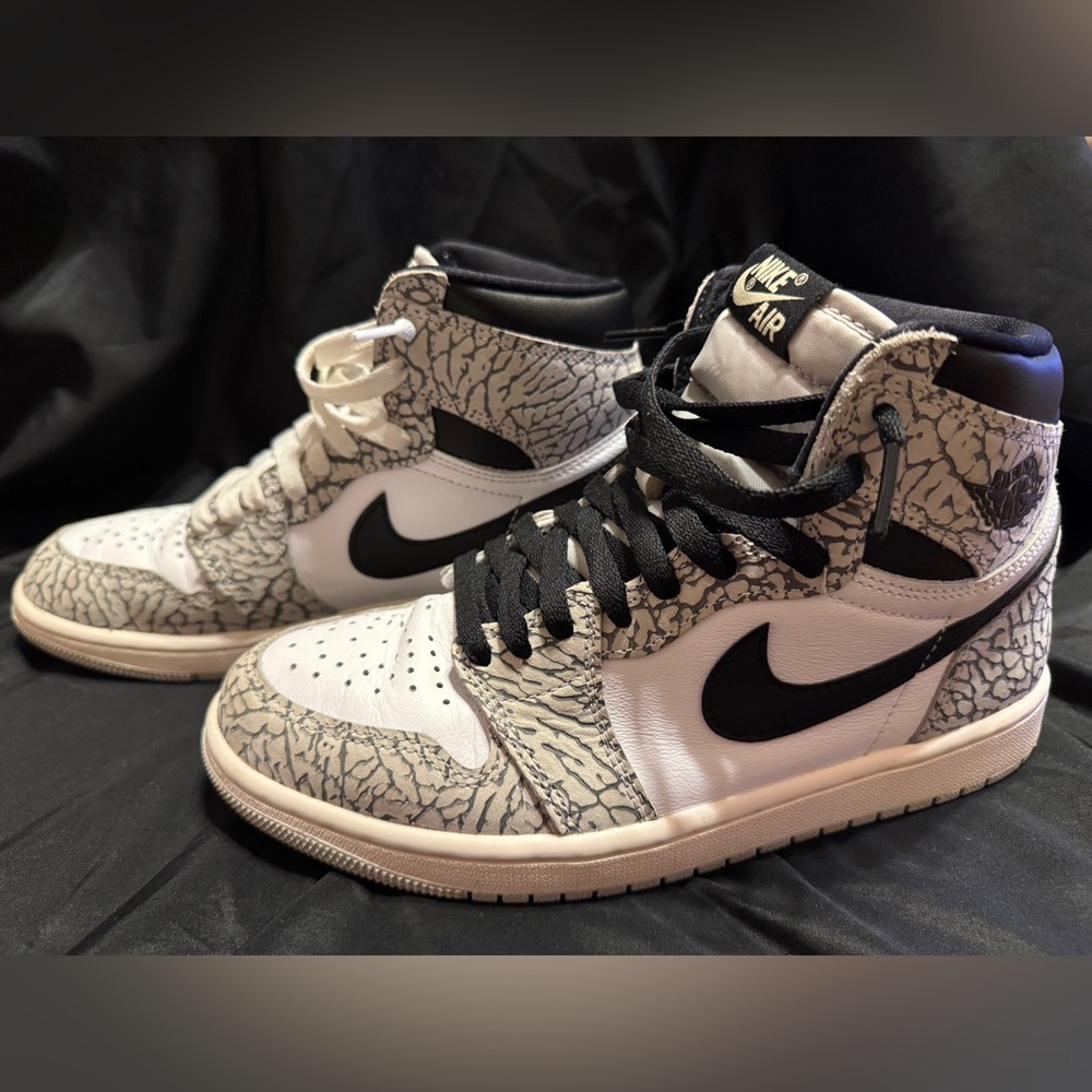 Nike Air Jordan 1 Retro High OG White Cement Size 7 Unisex Women 8.5